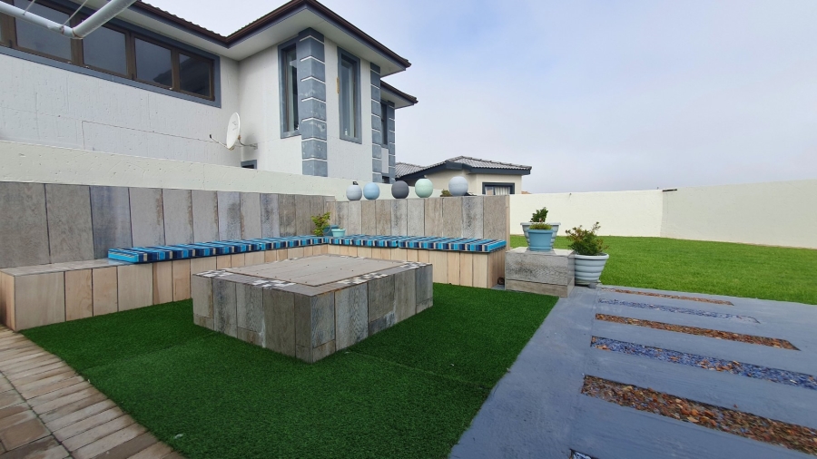 2 Bedroom Property for Sale in Dana Bay Western Cape